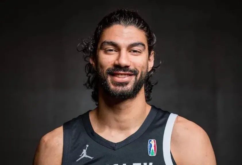 الاتحاد السكندري يجدد عقد أنس أسامة لمدة 3 مواسم