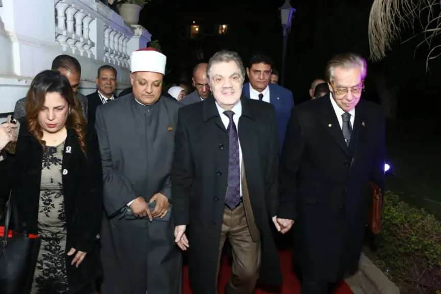 توافد القيادات السياسية ورموز المجتمع على بيت الأمة لحضور الأمسية الرمضانية لقاء المحبة  (صور )