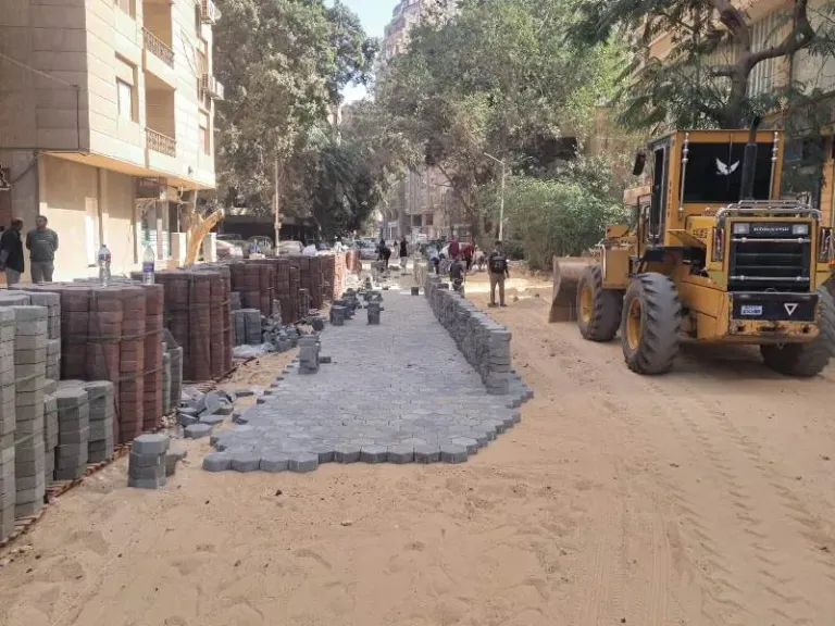 محافظ الجيزة يُعلن تطوير ورصف 17 شارعًا بحي العجوزة