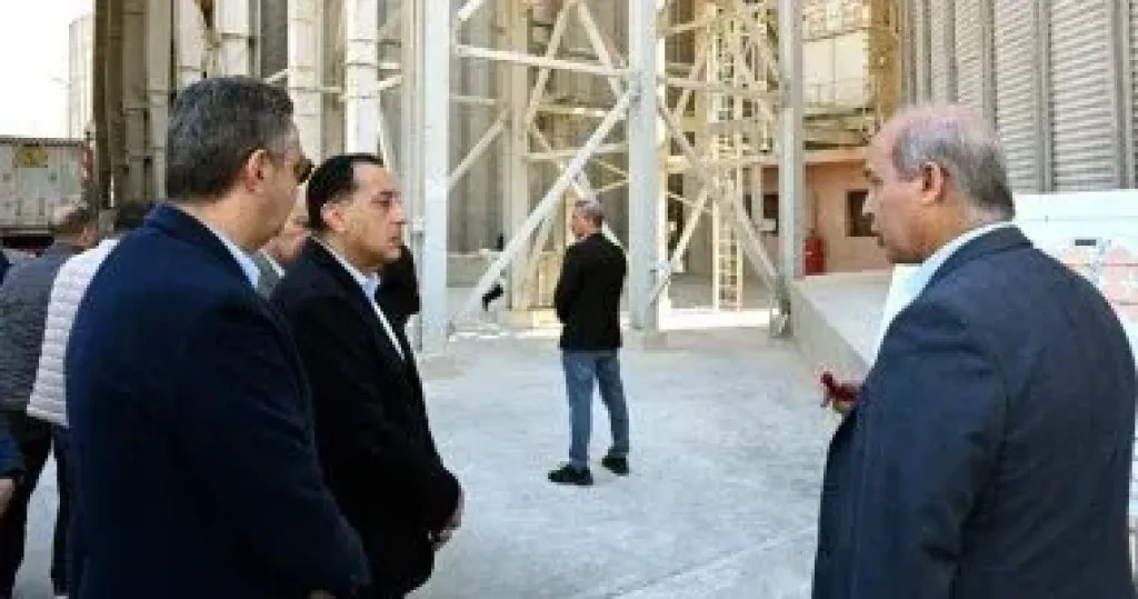 مدبولى: الدولة نجحت بتوجيهات الرئيس فى بناء منظومة متطورة لتخزين الحبوب