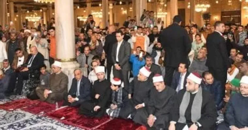 وزير الأوقاف ووكيل الأزهر ونقيب الأشراف يشهدون حفل ذكرى غزوة بدر بمسجد الحسين