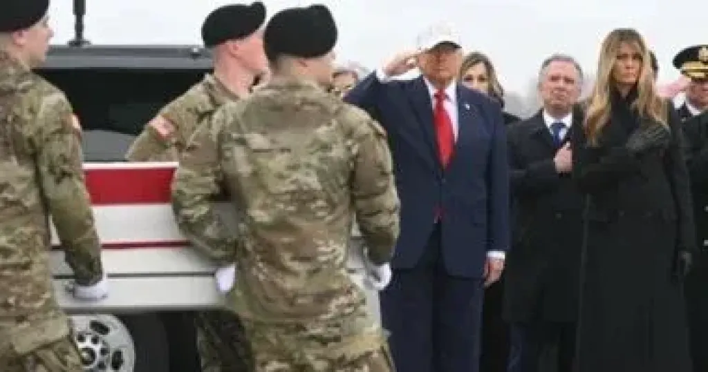 ترامب يستقبل جثامين 6 جنود أمريكيين قُتلوا خلال الحرب الجارية مع إيران