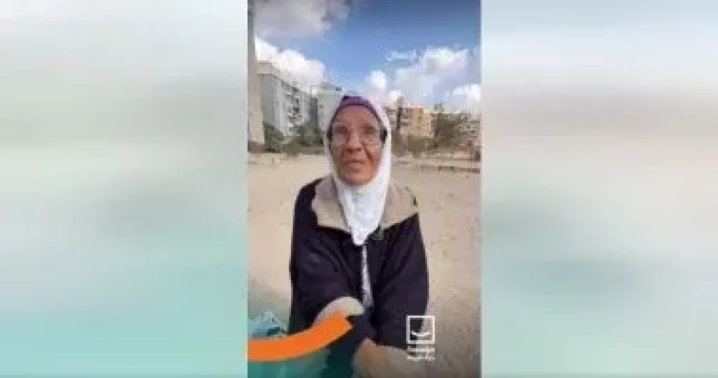 ”حياة كريمة” تمسح دموع سيدة مسنة وتفاجئها بـ 40 ألف جنيه بعد سنوات من الشقاء