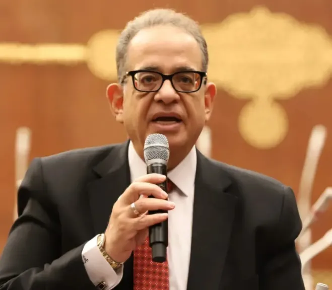 برلمانية الوفد تطالب باضافة مستشفيات جامعة الازهر للمجلس الاعلي للمستشفيات الجامعيه