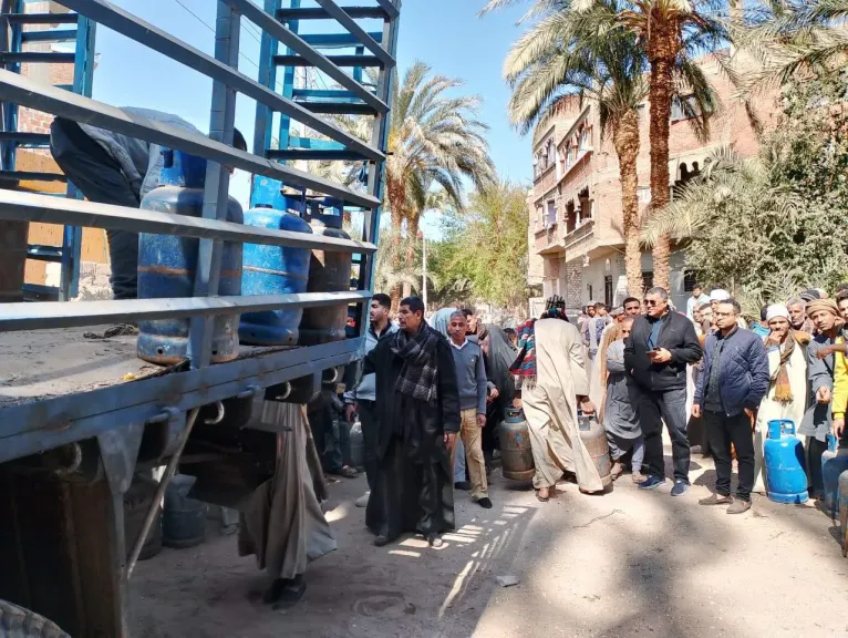 محافظ أسيوط: مديرية التموين تكثف ضخ أسطوانات البوتاجاز بجميع المراكز
