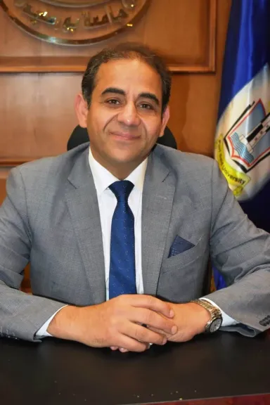 رئيس جامعة بورسعيد في يوم الشهيد: تضحيات أبطالنا ستظل نبراسًا يضيء طريق الأجيال