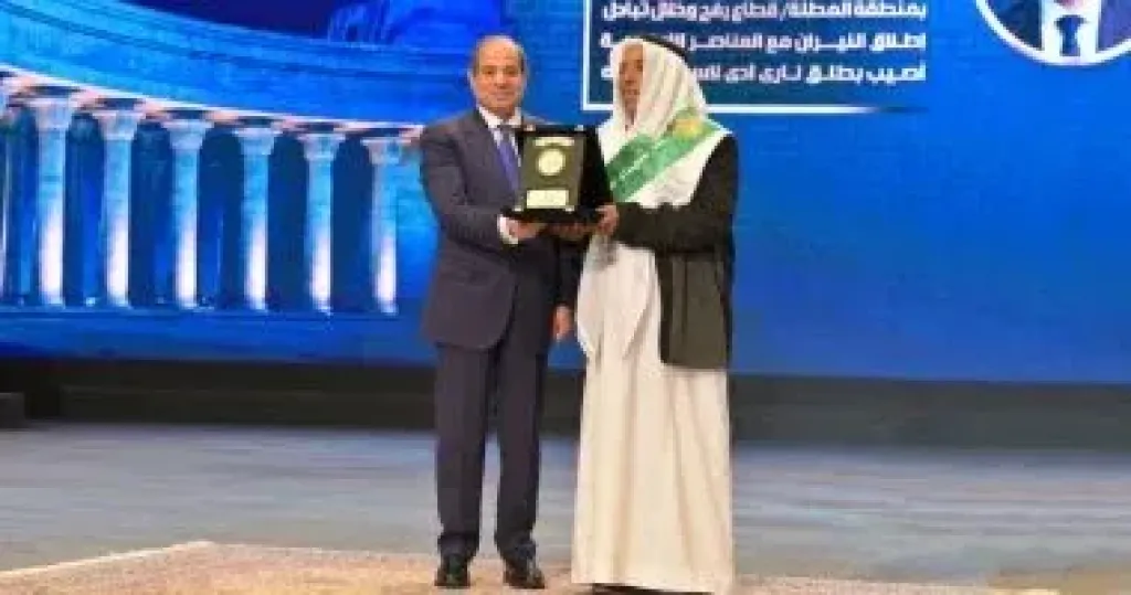 والد الشهيد عمر سليمان: تكريم الرئيس السيسي وسام على صدري