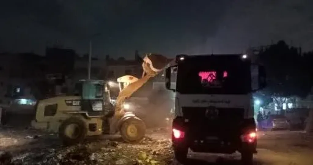 محافظة الجيزة ترفع 2200 طن مخلفات من عدة قطاعات بحى الهرم وجنوب