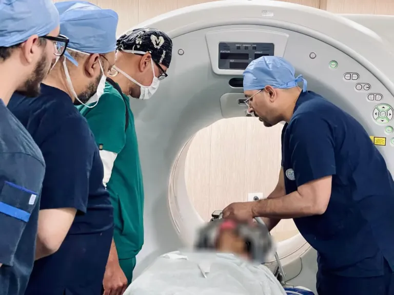 الرعاية الصحية تعلن نجاح أول عملية زرع مضخة باكلوفين لعلاج التشنج العضلي الشديد لمريض بمستشفى الكرنك الدولي بالأقصر