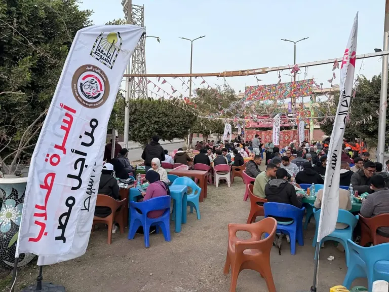 طلاب من أجل مصر” بجامعة أسيوط تواصل تنظيم الإفطارات الجماعية لطلاب