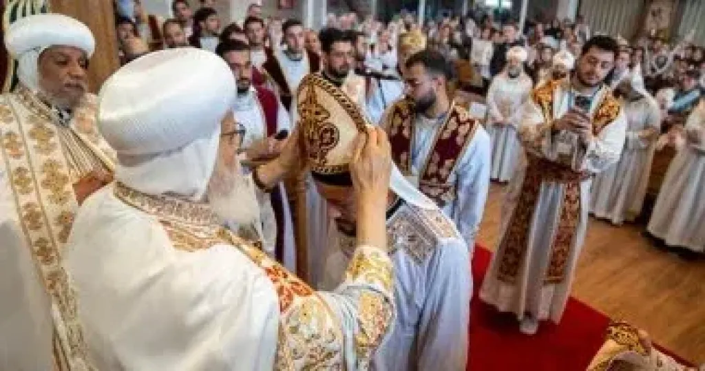 الكنيسة ترسم كاهنًا جديدًا فى إيبارشية هولندا للأقباط الأرثوذكس