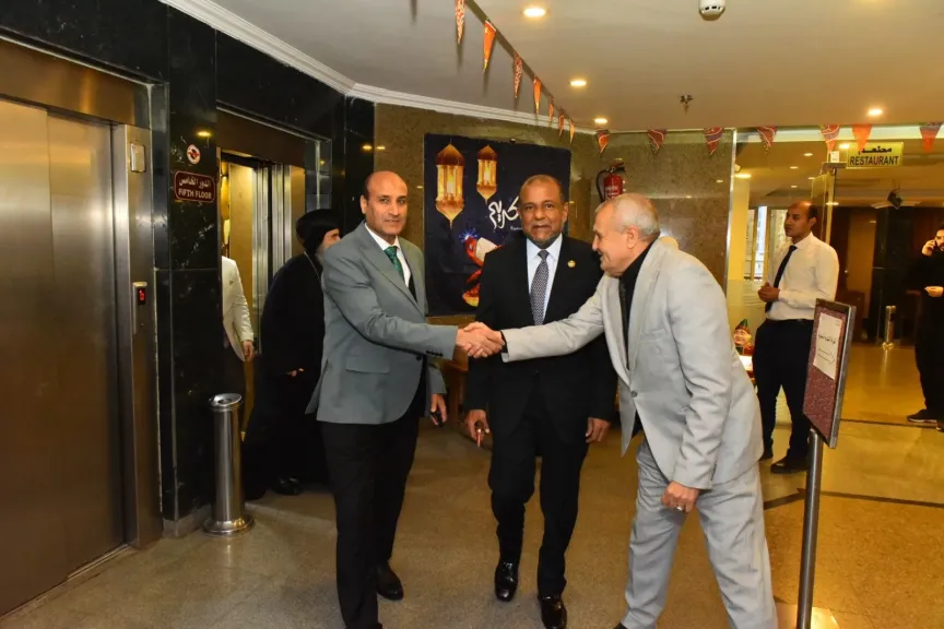 محافظ أسيوط يشارك في إفطار الغرفة التجارية ويؤكد دعم الاستثمار