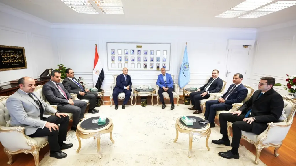 محافظ أسيوط يستقبل وفد قضاة مجلس الدولة ويؤكد: سيادة القانون ركيزة