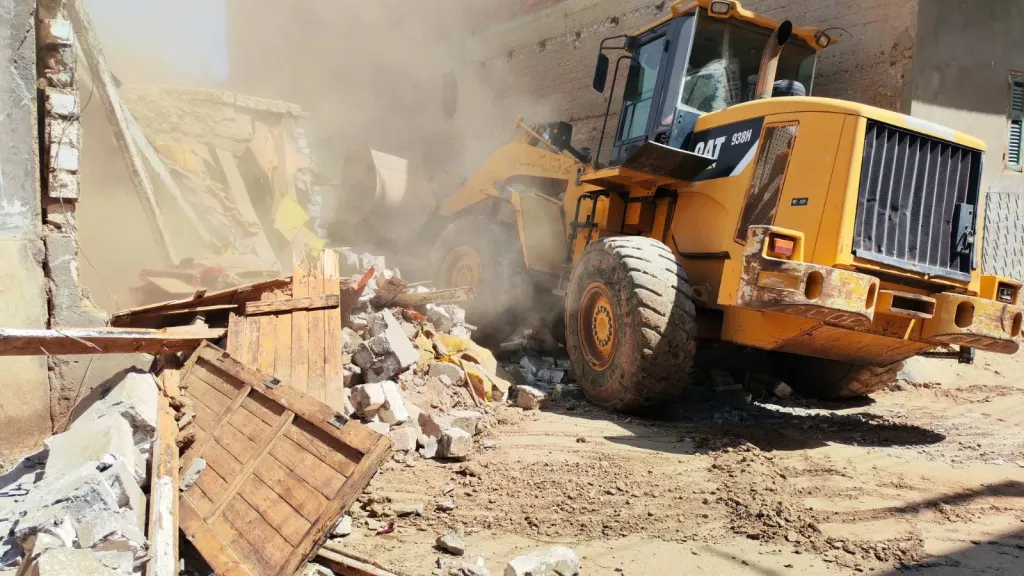 محافظ أسيوط: إزالة 28 حالة تعدي على أراضي زراعية وأملاك دولة خلال حملات