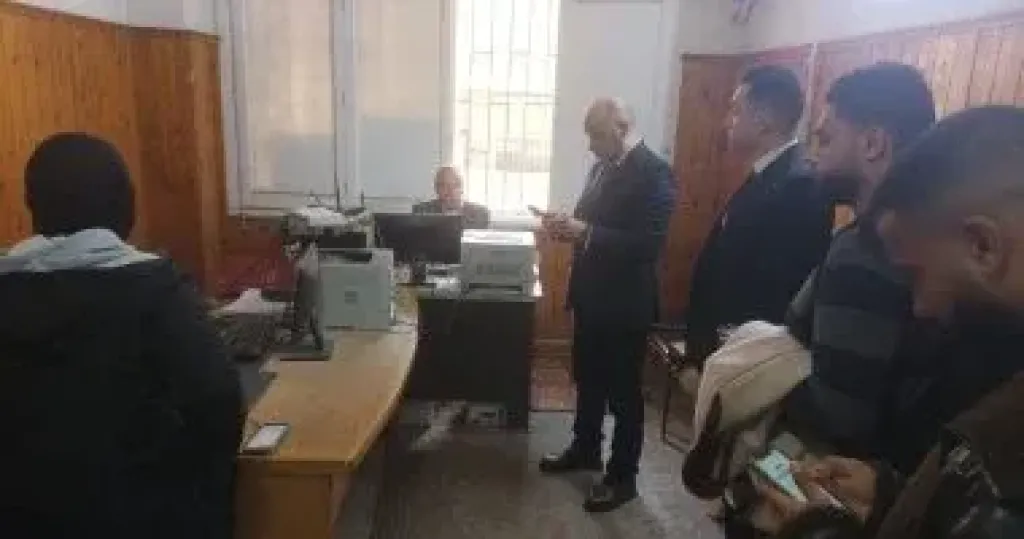 زيارة مفاجئة لوزير العمل بمدينة نصر والوايلي لمتابعة خدمات المواطنين