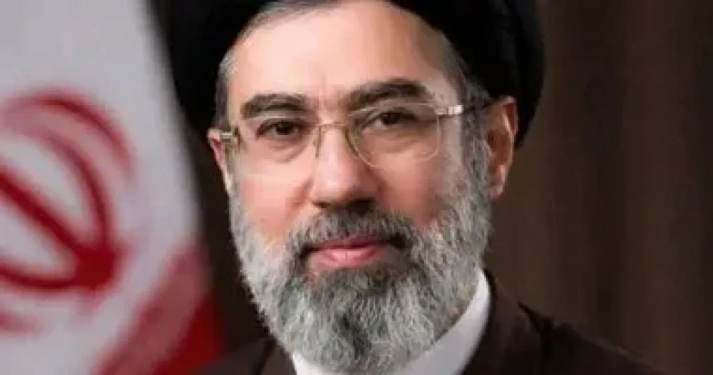 المرشد الإيراني الجديد: لا نستهدف سوى القواعد الأمريكية فى المنطقة