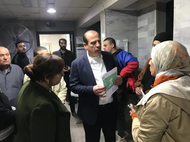 جولة مفاجئة لنائب وزير الصحة بمنشآت المعادي وقرارات عاجلة لتحسين الخدمة