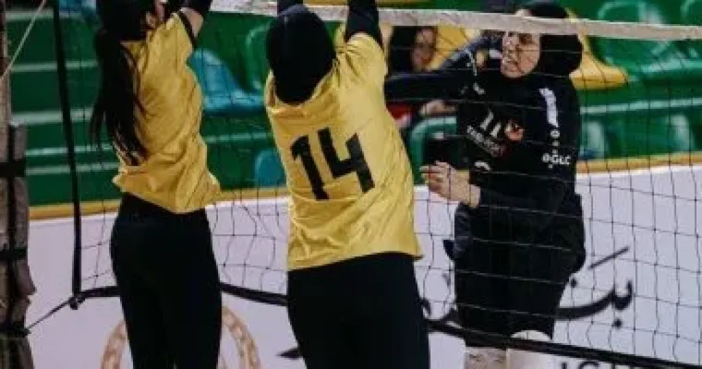 الأهلى يهزم المقاولون ويتأهل لمواجهة الزمالك بنهائى كأس مصر لسيدات الكرة الطائرة