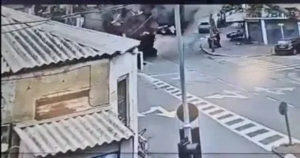 الشرطة الإسرائيلية تنشر فيديو لسقوط صاروخ عنقودي في تل أبيب