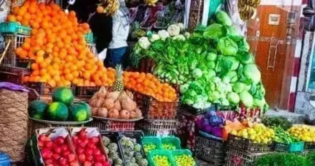 الطماطم تصل لـ28 جنيها| تعرف على أسعار الخضروات والفاكهة اليوم الاثنين في الأسواق