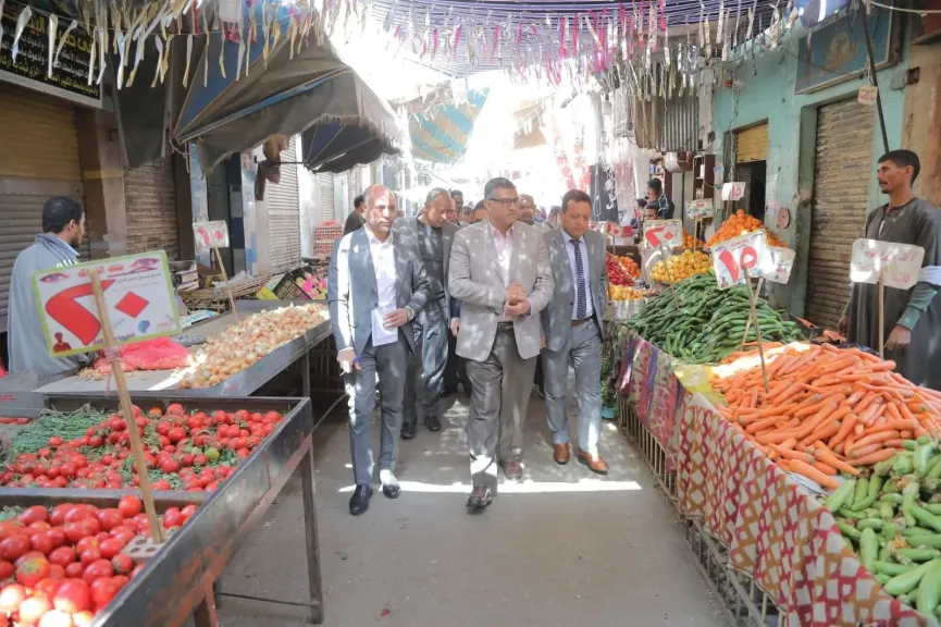 جهاز حماية المستهلك بمحافظة قنا يشن حملة رقابية  مُفاجئة بالتنسيق مع المحافظ لضبط الأسواق  والتصدي لمحاولات التلاعب.