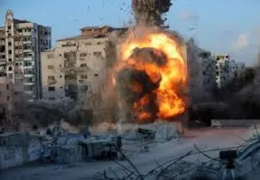 انفجارات في القدس ووسط إسرائيل بعد إطلاق صواريخ من إيران