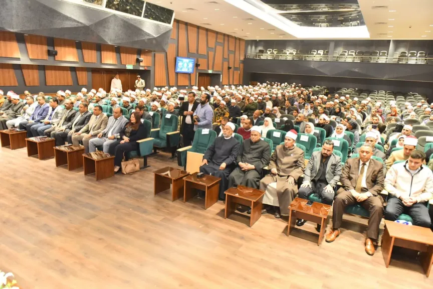 محافظ أسيوط يشهد احتفالية ليلة القدر ويكرم 29 فائزًا في مسابقتي حفظ القرآن