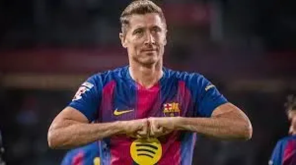 رئيس برشلونة يحسم مستقبل ديكو وليفاندوفسكي وراشفورد