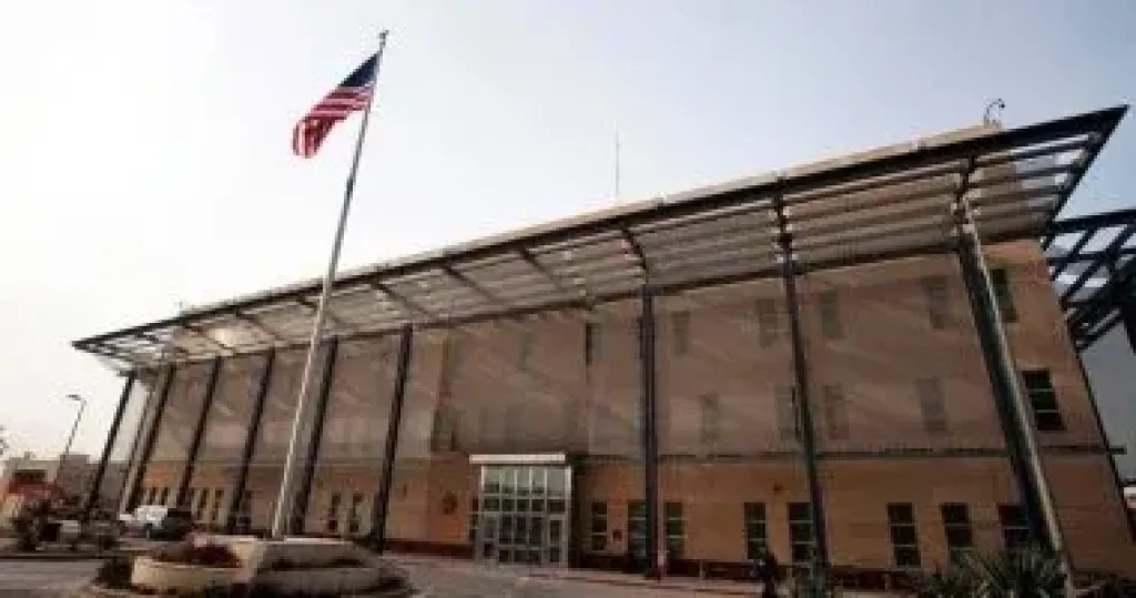 هجوم يستهدف السفارة الأمريكية في بغداد