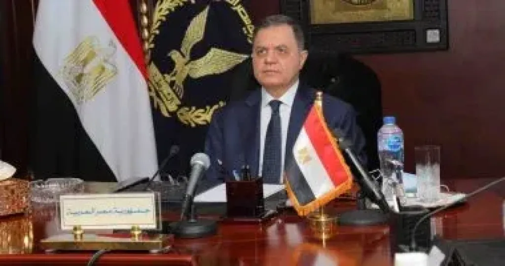 وزير الداخلية يهنئ الرئيس السيسى بعيد الفطر: نعاهدكم على مضاعفة العطاء
