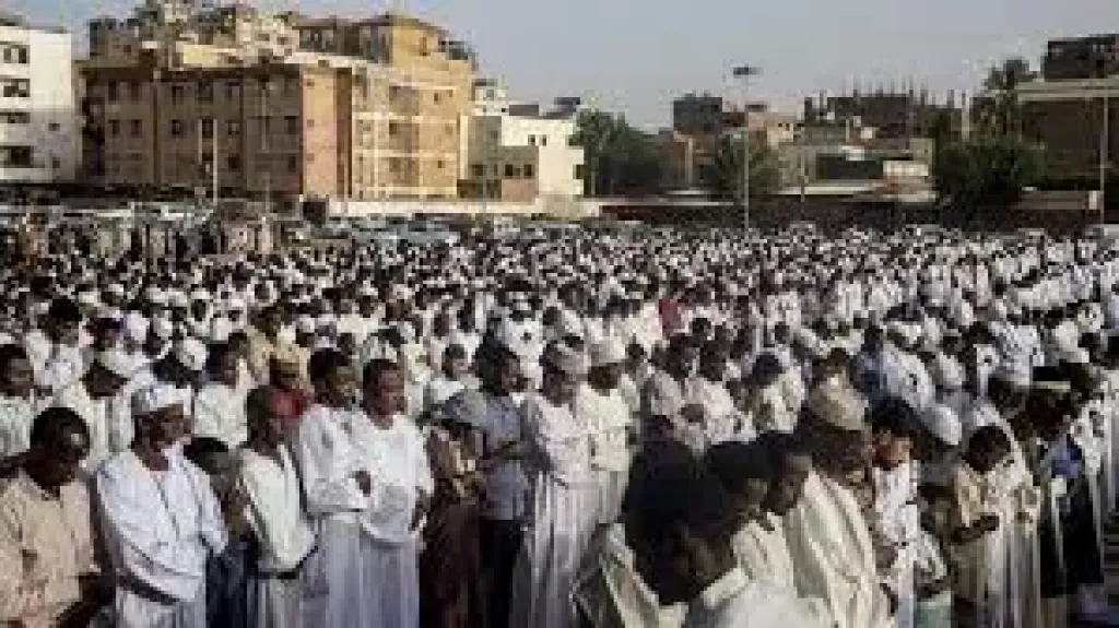 مدينة عطبرة السودانية تقرر حظر صلاة العيد فى الساحات العامة.. التفاصيل