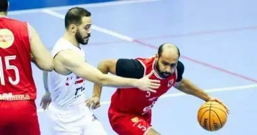 الأهلي يواجه سبورتنج في دوري السلة