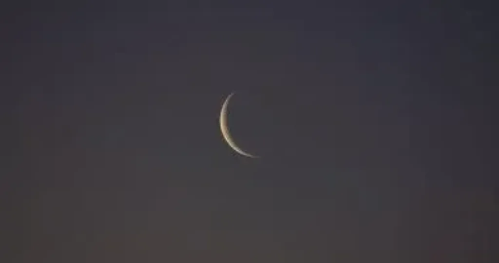 الإمارات: غدا المتمم لشهر رمضان والجمعة أول أيام عيد الفطر المبارك