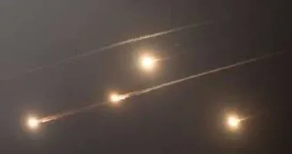 صفارات إنذار واعتراضات في حيفا بعد هجوم صاروخي إيراني على شمال إسرائيل