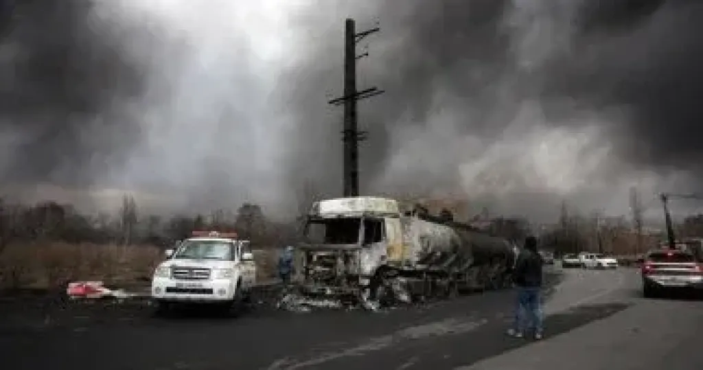 قتيل شمال تل إبيب وجرحى إثر سقوط رأس إيرانى متفجر