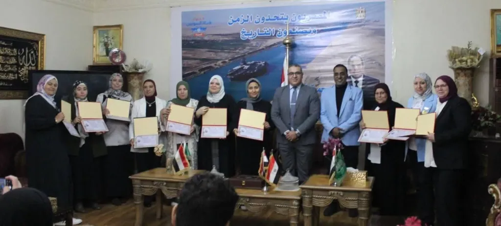 تكريم ”صانعات الأجيال” من المعلمات والأمهات المصريات في احتفالية كبرى بالقنصلية المصرية بجدة والرياض