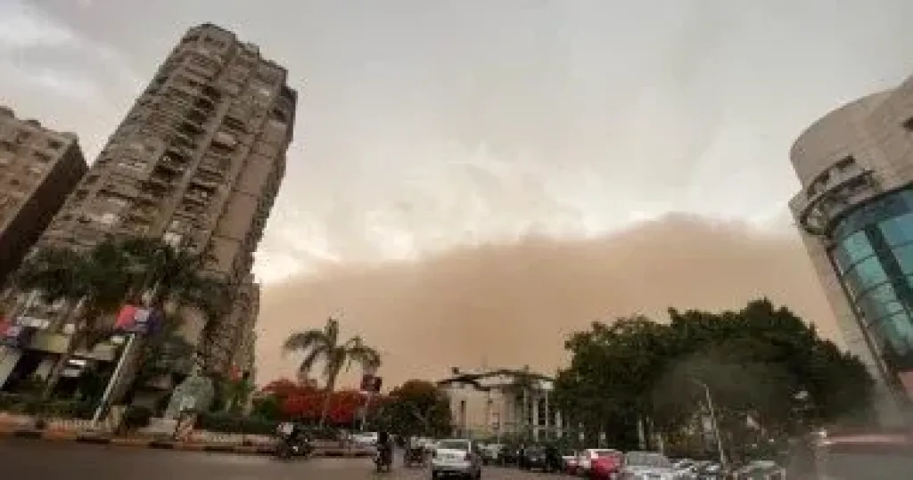 تعليمات عاجلة للمواطنين لمواجهة الأتربة وانخفاض الرؤية.. التزموا بها حفاظا على سلامتكم