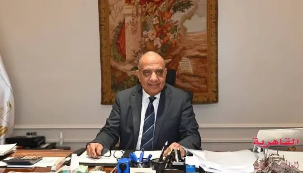 وزير الكهرباء يهنئ العاملين بعيد الفطر المبارك