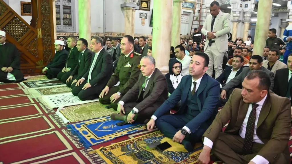 صلاة عيد الفطر بمسجد التوبة بدمنهور وسط أجواء مبهجة