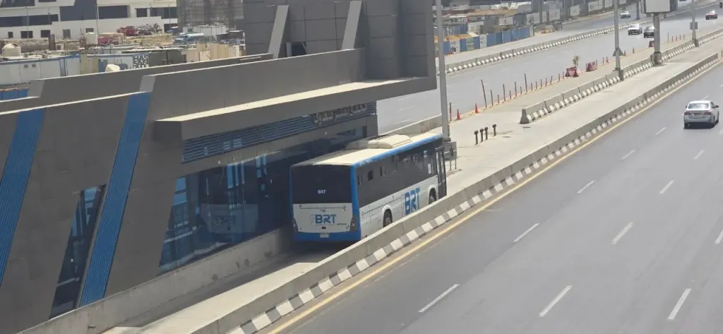النقل: تشغيل محطة المشير طنطاوي بمشروع الأتوبيس الترددي BRT أمام المواطنين اليوم