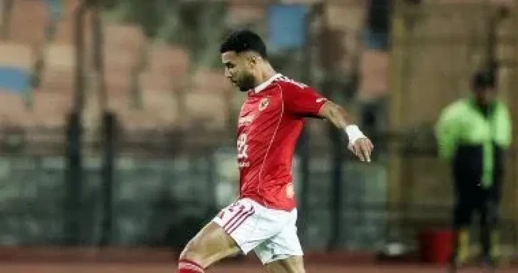 ياسر إبراهيم وهادى رياض يقودان دفاع الأهلى أمام الترجى فى دورى أبطال أفريقيا