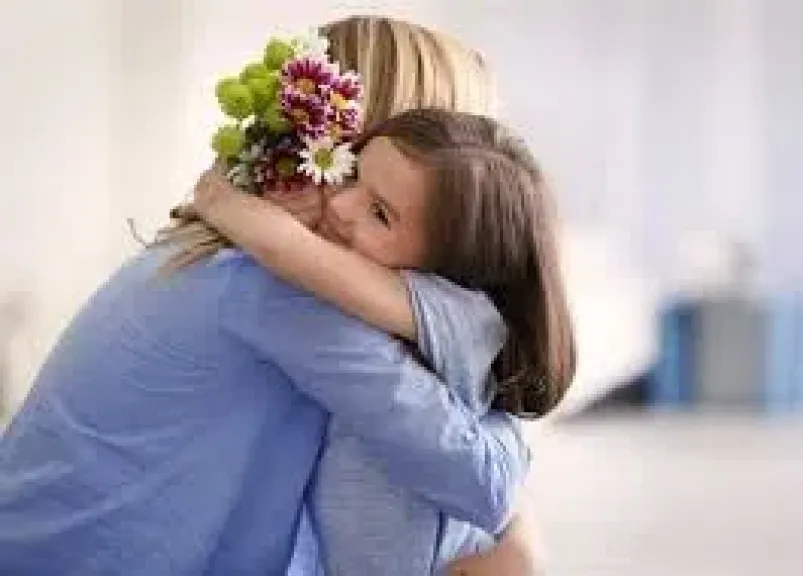 عيد الأم.. هل الاحتفال بيوم الأم مخالف للشريعة الإسلامية؟.. دار الإفتاء تجيب