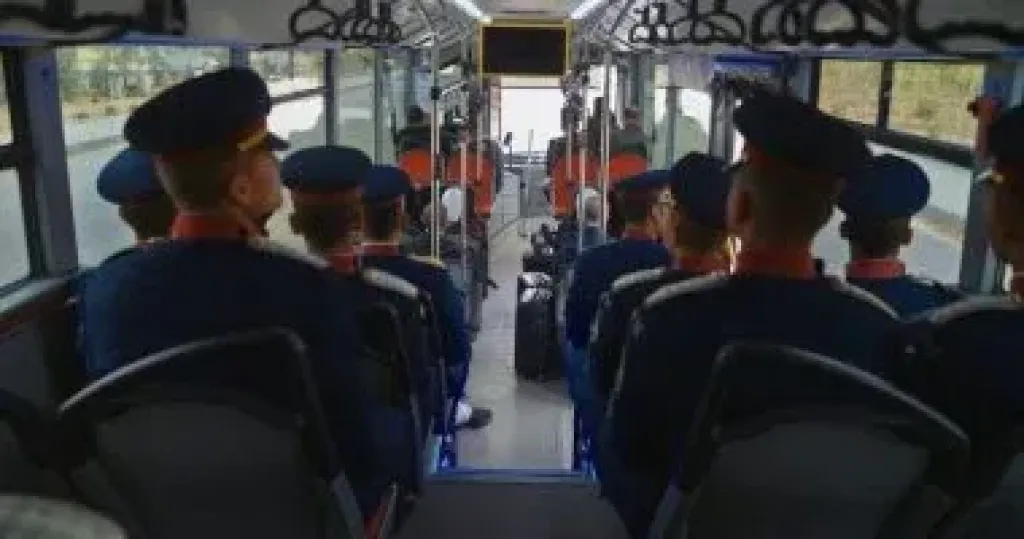 النقل تنقل المواطنين وطلاب الأكاديمية العسكرية من قلب العاصمة الجديدة فى العيد