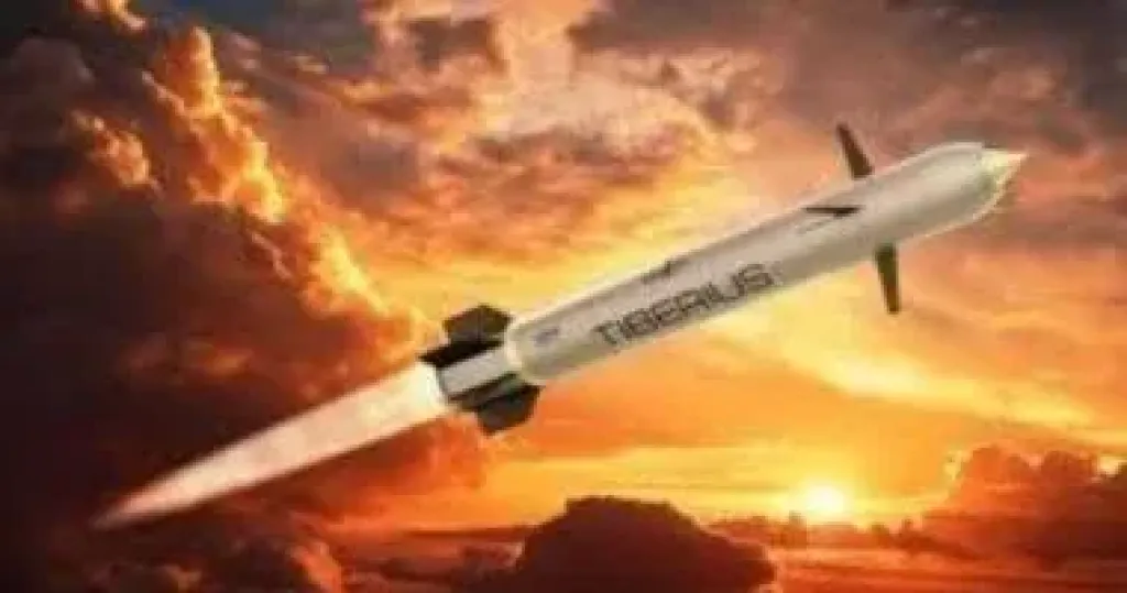 إعلام إسرائيلي: سقوط صاروخ إيراني على منطقة عراد يخلف 6 قتلى و100 جريح