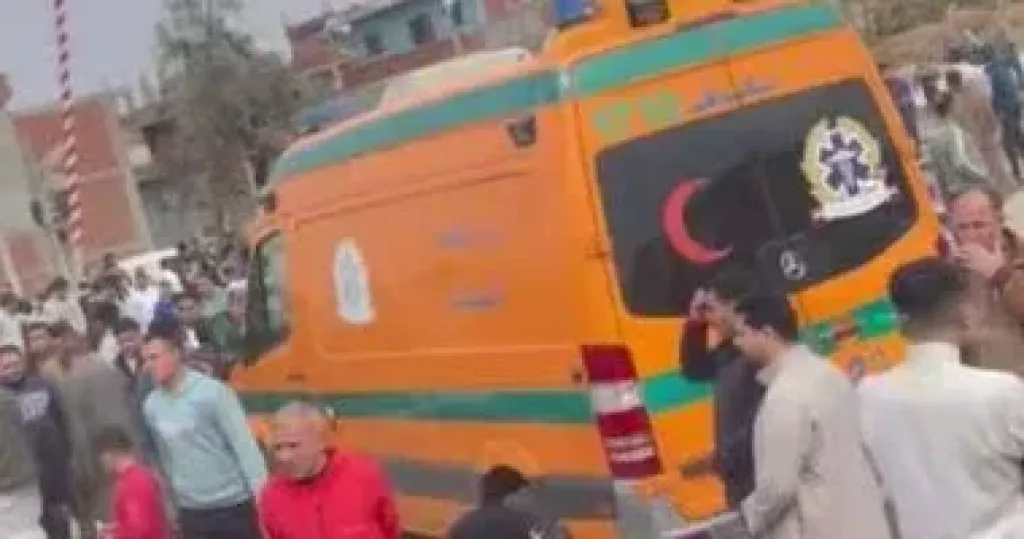 مصرع شخصان أثناء عبورهما مزلقان السكة الحديد بأبوحماد بالشرقية