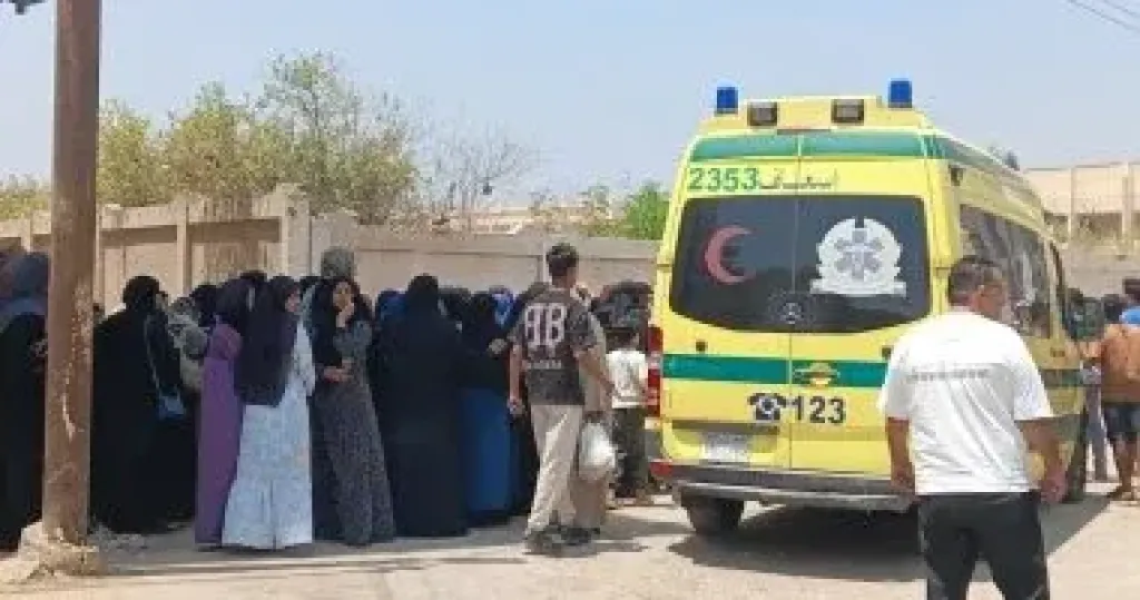 مصرع شخص سقط أسفل عجلات قطار وإصابة 2 آخرين بانقلاب سيارة في ترعة بالأقصر