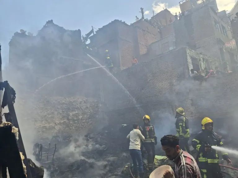 الحماية المدنية بالقاهرة تسيطر على حريق نشب بمخزن بمساكن الحرفيين بمنشأة ناصر دون اى إصابات او وفيات