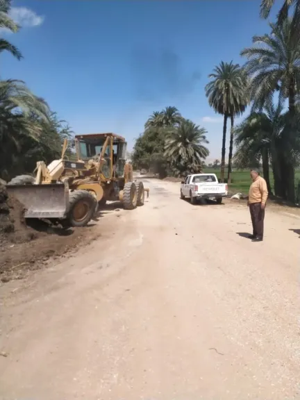 محافظ أسيوط يوجه بتكثيف تمهيد الطرق بالعتمانية بالبداري لتيسير حركة المواطنين