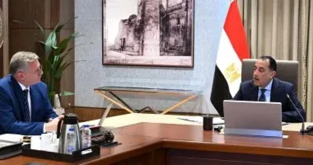 وزير البترول: شركة ”إيني” الإيطالية تعتزم ضخ استثمارات بـ 8 مليارات دولار