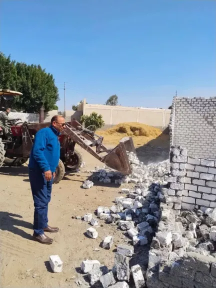 محافظ الشرقية إزالة ٢٦ حالة تعدي بالبناء المخالف على الأراضي الزراعية